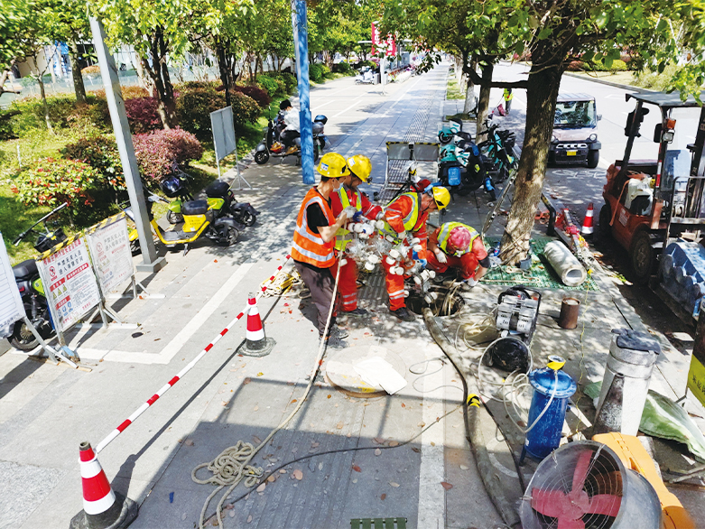  青川UV-CIPP紫外光固化修复